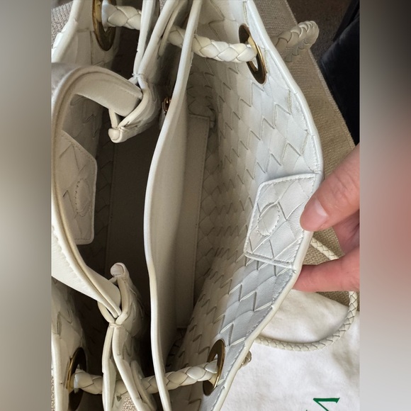 Bottega Veneta Small Andiamo Intrecciato Leather Top-Handle Bag - Picture 12 of 16